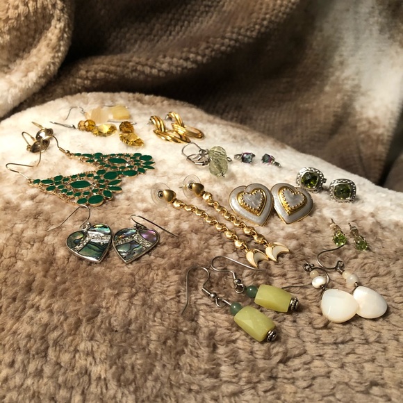 14 pair Lot STATEMENT fashion dangle/stud earrings - Picture 2 of 16